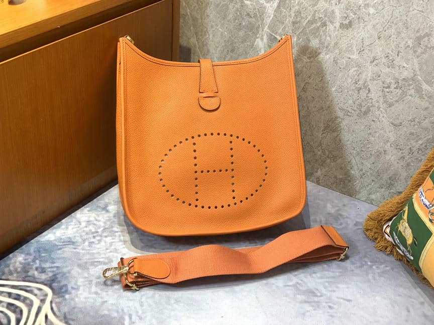 Evelyne29cm